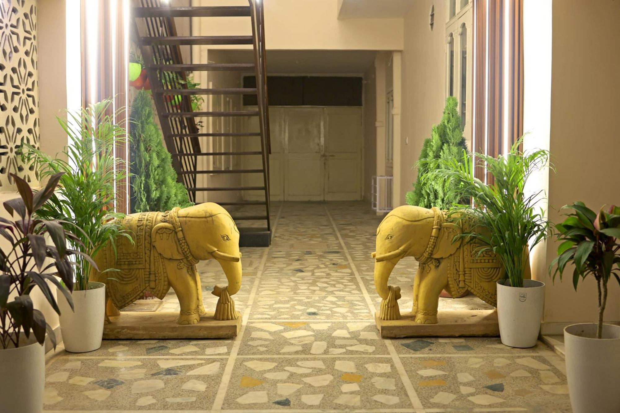 Bed and Breakfast Prime Vista à Jaipur Extérieur photo